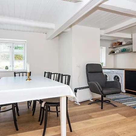 Holiday home 6 Person In Allingabro-by Traum *